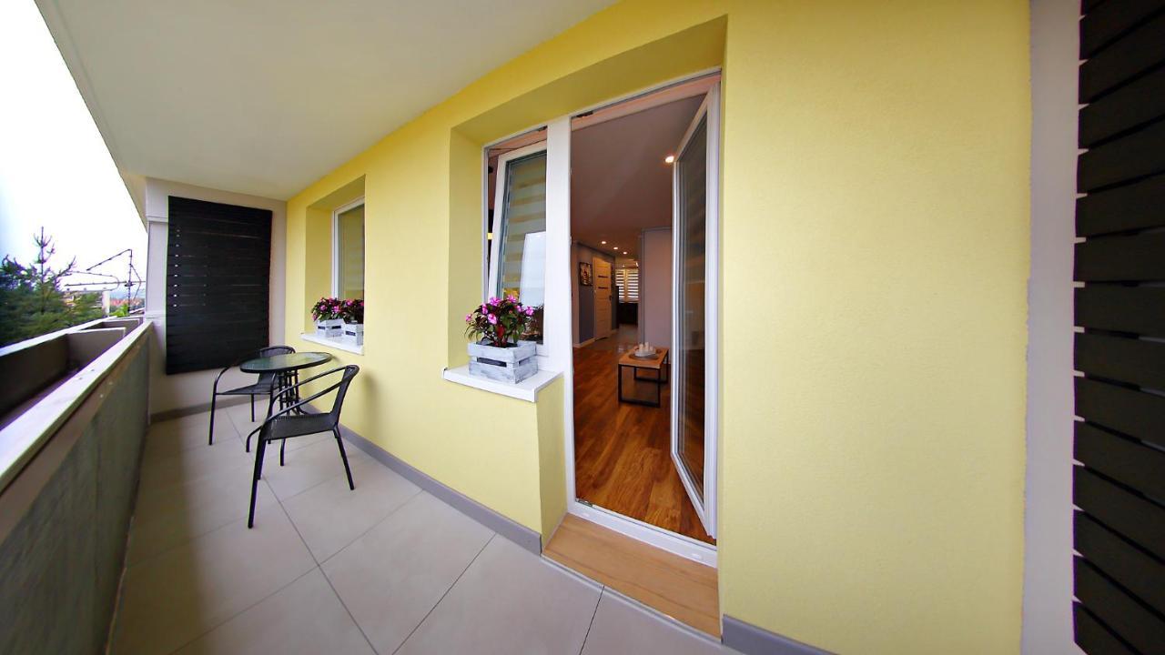Apartament Sloneczniki Zabobrze Apartamento Jelenia Góra Exterior foto